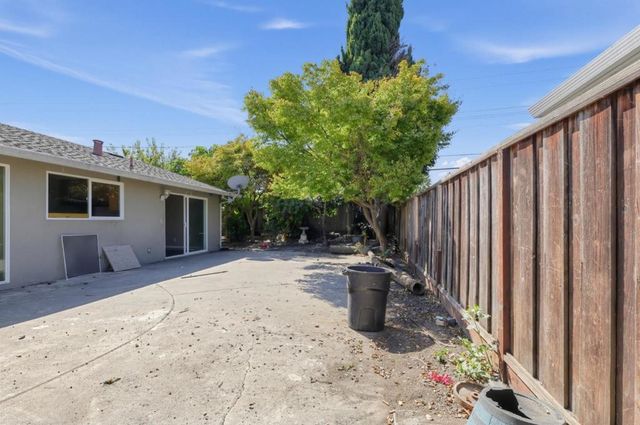 850 Lakebird Drive, Sunnyvale, CA 94089