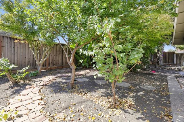 850 Lakebird Drive, Sunnyvale, CA 94089