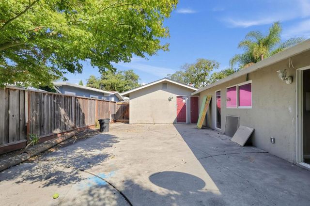 850 Lakebird Drive, Sunnyvale, CA 94089