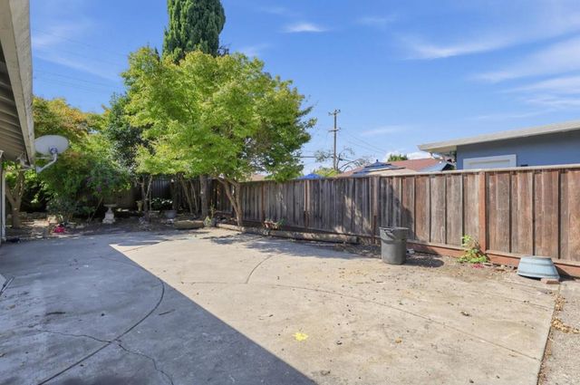 850 Lakebird Drive, Sunnyvale, CA 94089