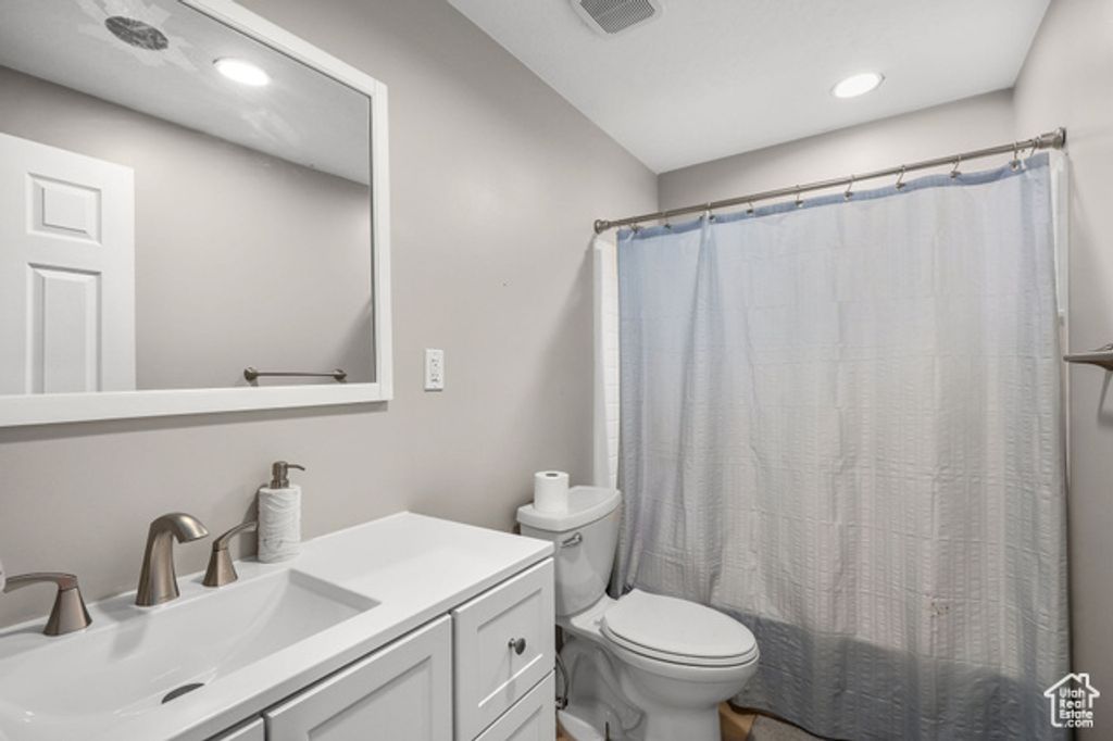 Image 28 of property listing at 2844 S ISLAND FOX LN, Saratoga Springs, UT 84045
