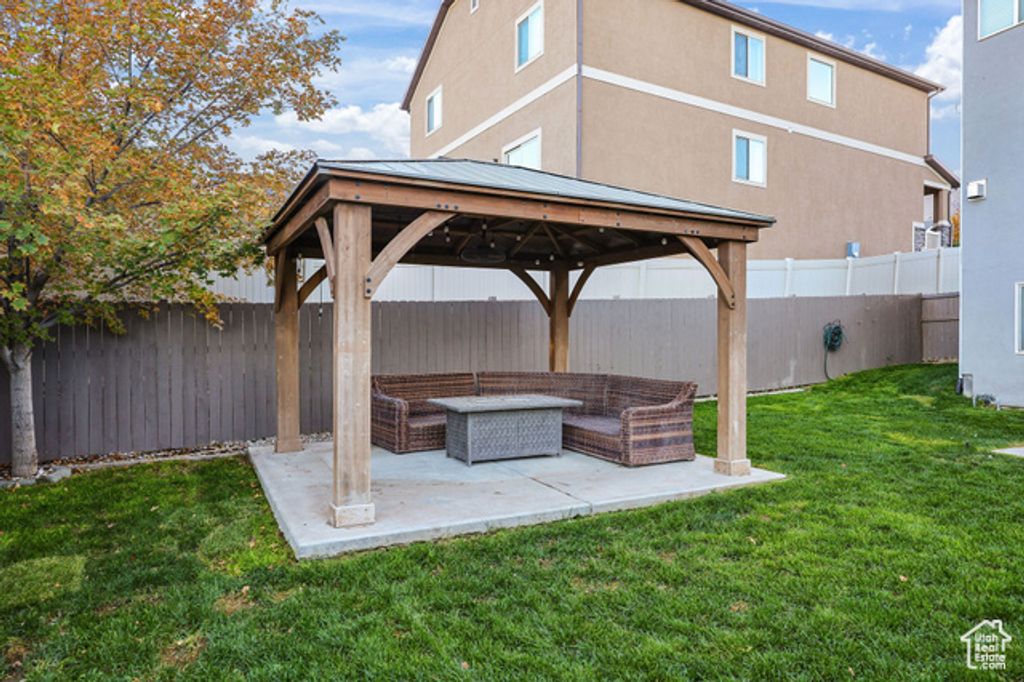 Image 44 of property listing at 2844 S ISLAND FOX LN, Saratoga Springs, UT 84045
