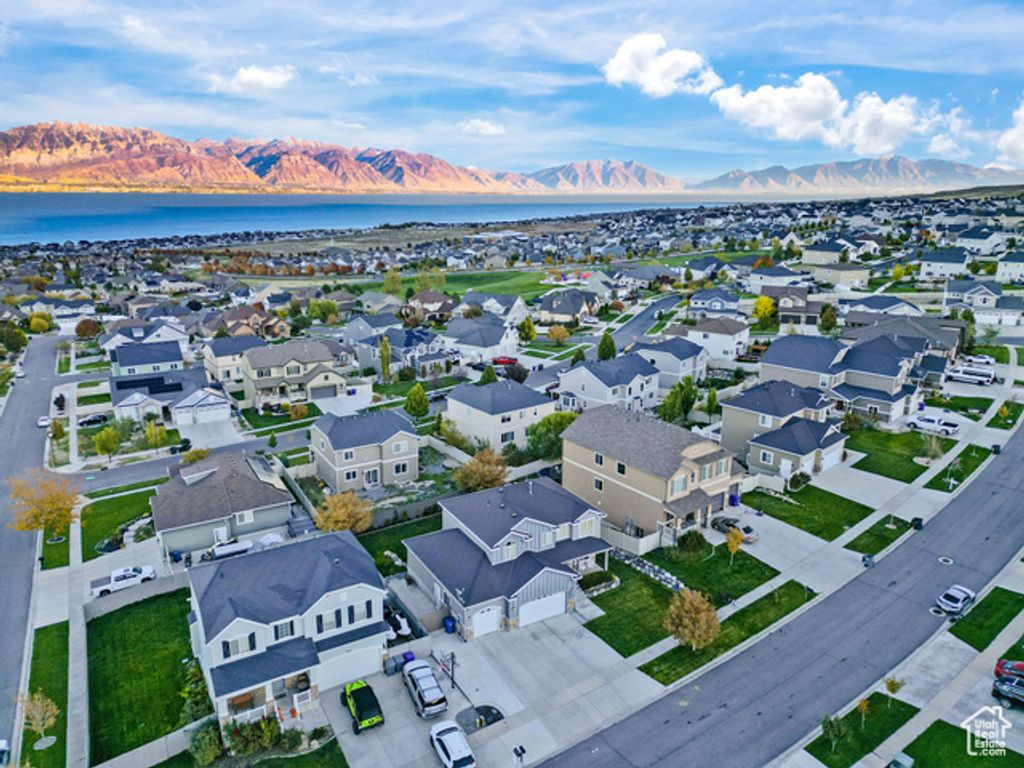 Image 48 of property listing at 2844 S ISLAND FOX LN, Saratoga Springs, UT 84045