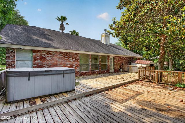 3428 Dijon Avenue, Ocean Springs, MS 39564
