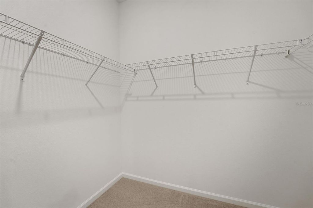 Image 28 of property listing at 2007 FIRETHORN LOOP, Haines City, FL 33844