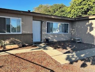 515 Mynah PL, Vista, CA 92083