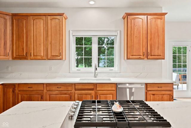 6084 Clearview Drive, Carmel, IN 46033