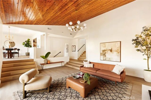 2441 Lyric Avenue, Los Angeles, CA 90027