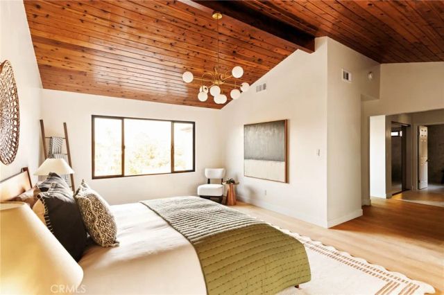 2441 Lyric Avenue, Los Angeles, CA 90027