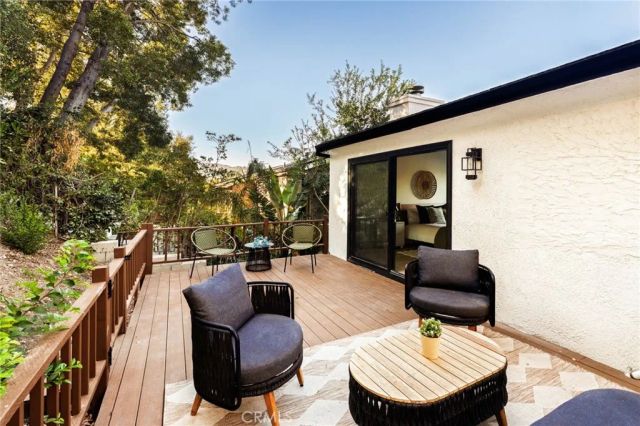 2441 Lyric Avenue, Los Angeles, CA 90027