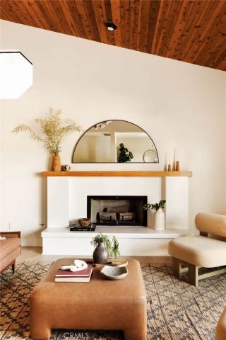 2441 Lyric Avenue, Los Angeles, CA 90027