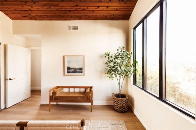 2441 Lyric Avenue, Los Angeles, CA 90027