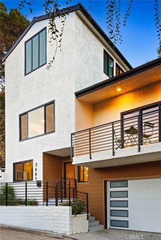 2441 Lyric Avenue, Los Angeles, CA 90027