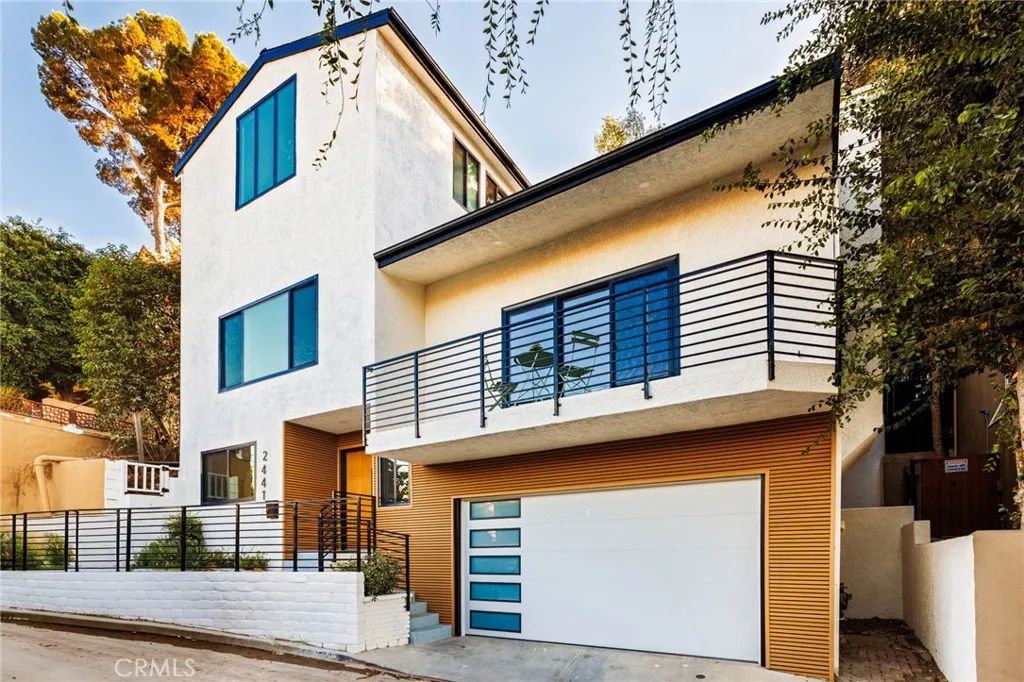 2441 Lyric Avenue, Los Angeles, CA 90027