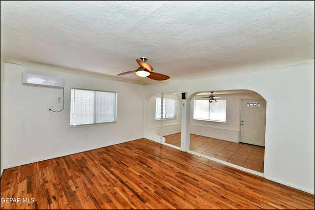 121 GEORGE ORR Road, El Paso, TX 79915