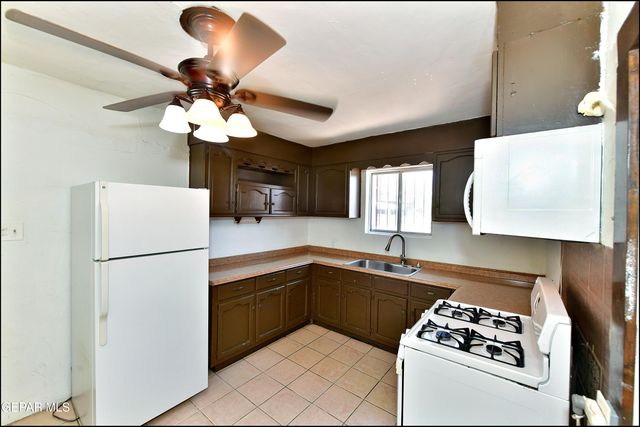 121 GEORGE ORR Road, El Paso, TX 79915