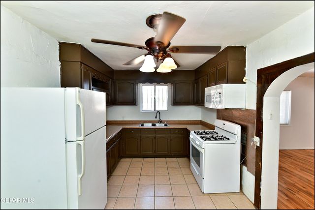 121 GEORGE ORR Road, El Paso, TX 79915