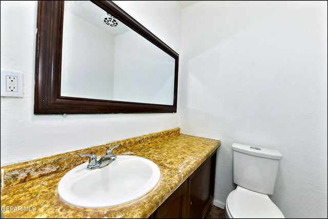 121 GEORGE ORR Road, El Paso, TX 79915