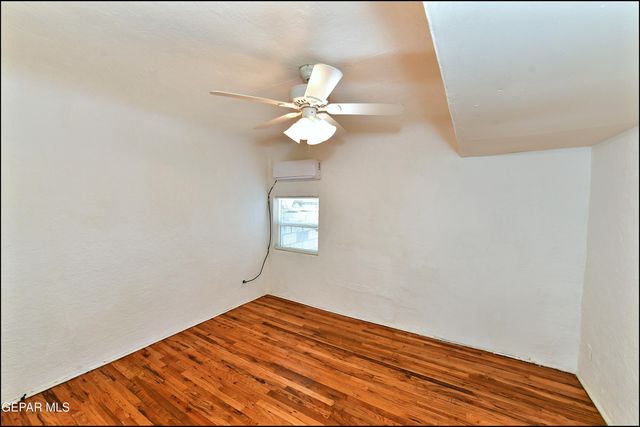 121 GEORGE ORR Road, El Paso, TX 79915