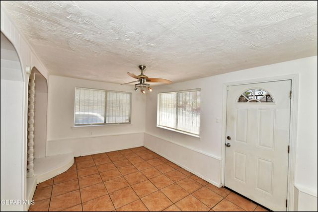 121 GEORGE ORR Road, El Paso, TX 79915