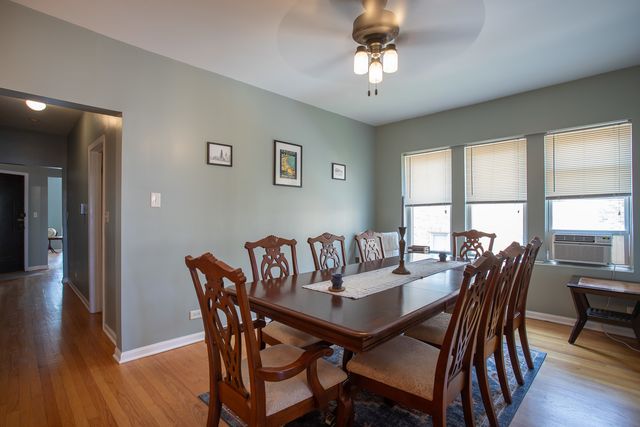 2048 W Fargo Avenue 3W, Chicago, IL 60645