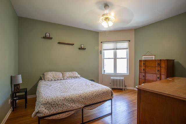 2048 W Fargo Avenue 3W, Chicago, IL 60645