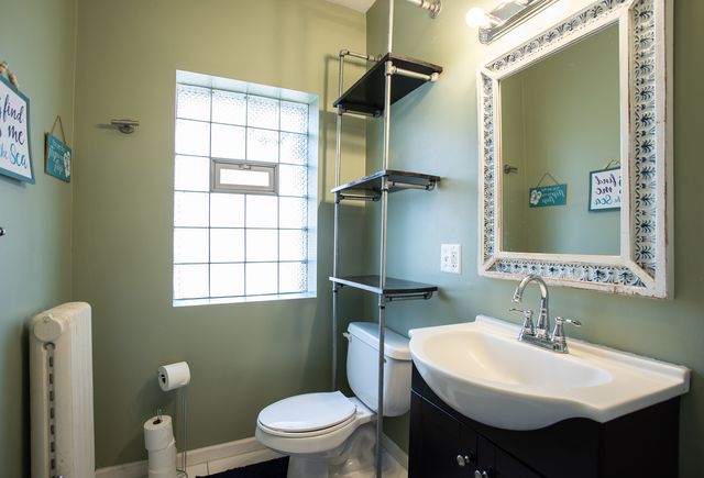 2048 W Fargo Avenue 3W, Chicago, IL 60645