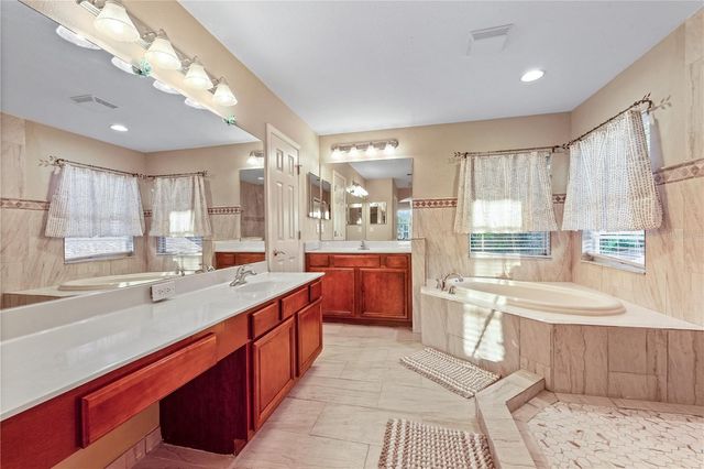 10702 DEERBERRY DRIVE, Land O Lakes, FL 34638