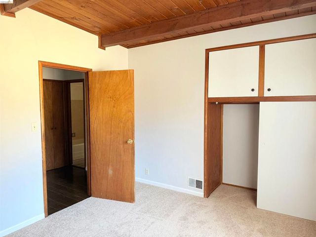 17494 Ehle St, Castro Valley, CA 94546