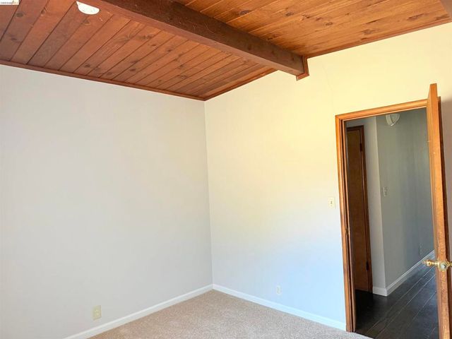 17494 Ehle St, Castro Valley, CA 94546