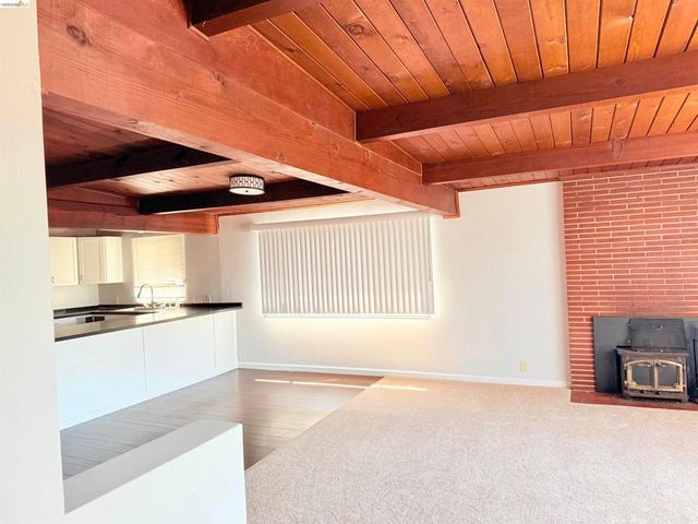 17494 Ehle St, Castro Valley, CA 94546