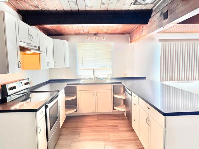 17494 Ehle St, Castro Valley, CA 94546