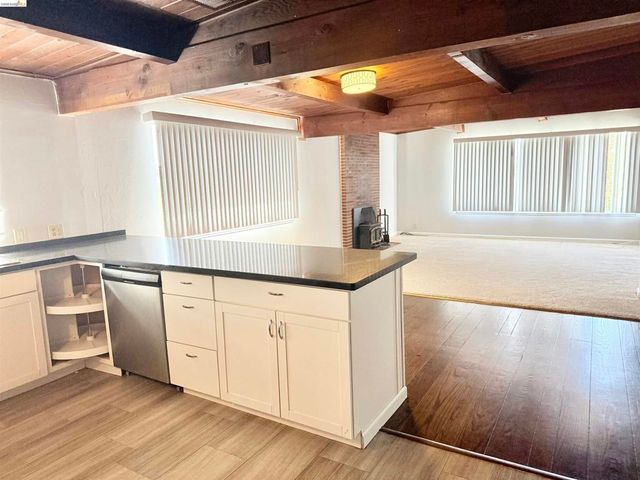 17494 Ehle St, Castro Valley, CA 94546