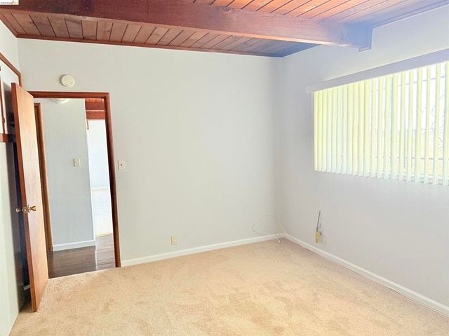 17494 Ehle St, Castro Valley, CA 94546