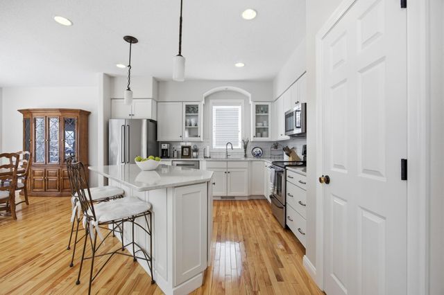 613 13th Avenue N, Moorhead, MN 56560