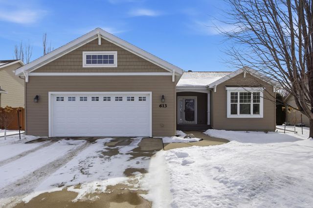 613 13th Avenue N, Moorhead, MN 56560