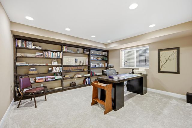 613 13th Avenue N, Moorhead, MN 56560