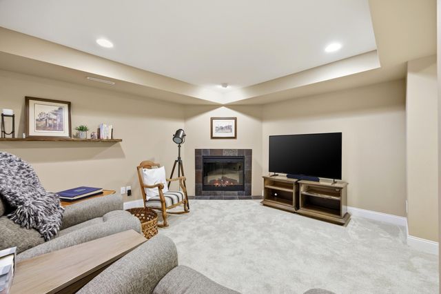 613 13th Avenue N, Moorhead, MN 56560