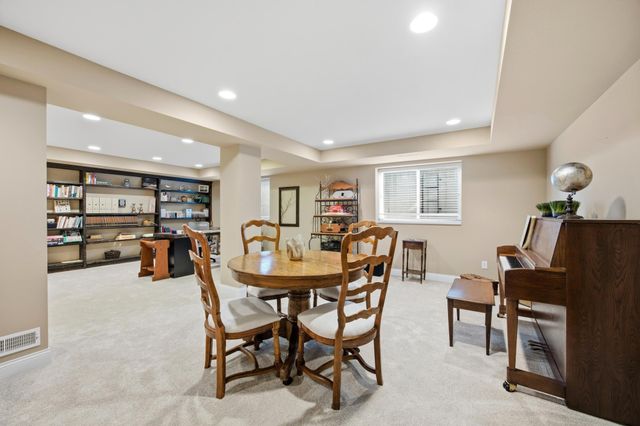 613 13th Avenue N, Moorhead, MN 56560