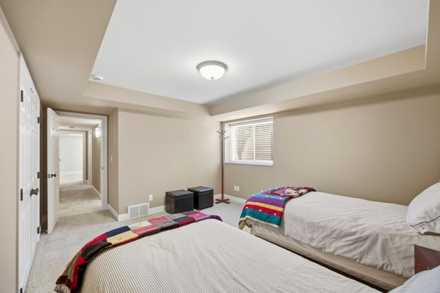 613 13th Avenue N, Moorhead, MN 56560