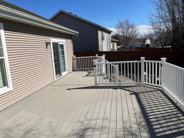 613 13th Avenue N, Moorhead, MN 56560