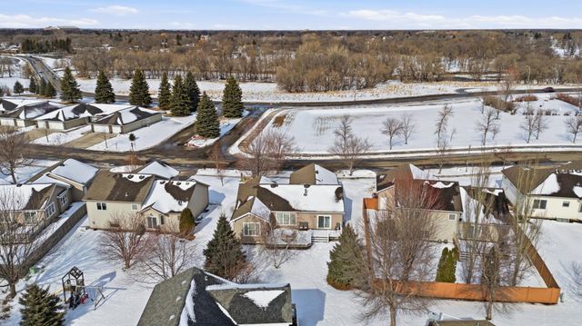 613 13th Avenue N, Moorhead, MN 56560