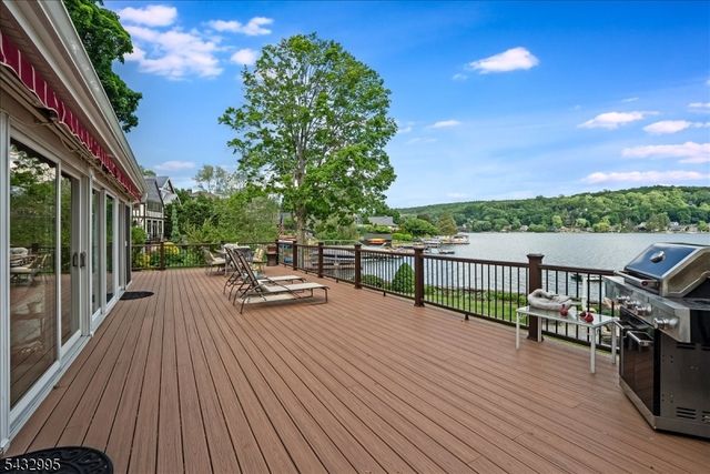 466 W Shore Trl, Sparta Twp., NJ 07871