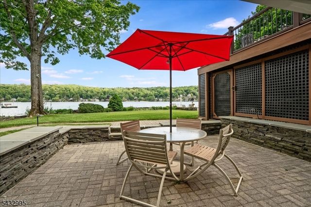 466 W Shore Trl, Sparta Twp., NJ 07871
