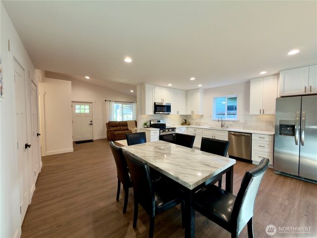 343 Duck Lake Drive SE, Ocean Shores, WA 98569