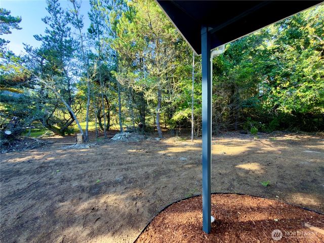 343 Duck Lake Drive SE, Ocean Shores, WA 98569