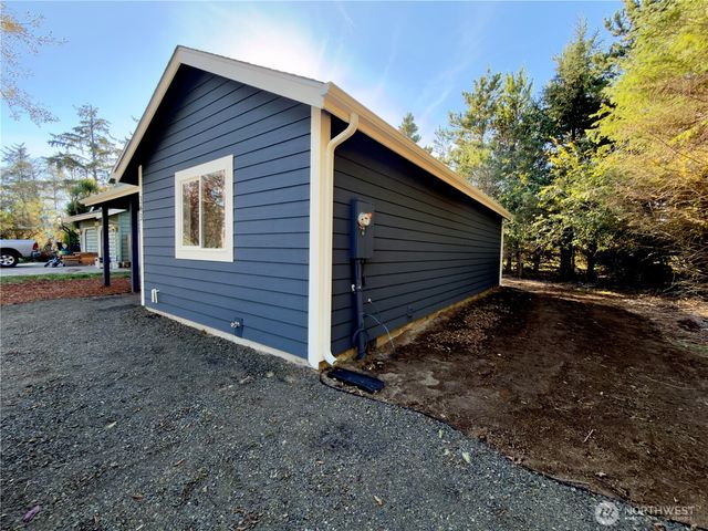 343 Duck Lake Drive SE, Ocean Shores, WA 98569