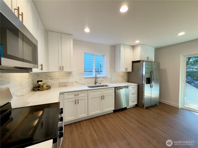 343 Duck Lake Drive SE, Ocean Shores, WA 98569