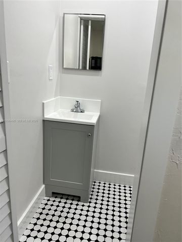 120 SW 68th Ave 0, Miami, FL 33144