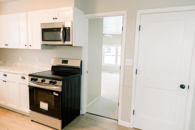 703 THRUSH STREET, Green Bay, WI 54303